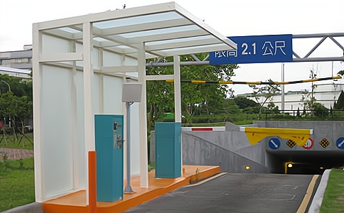 RFID技术赋能智慧停车场管理：高效、精准与可视化实践